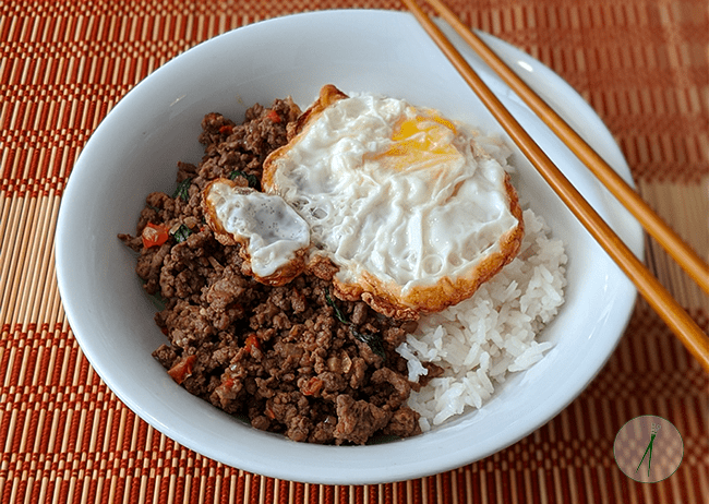 פאד קראפאו pad kra-pao