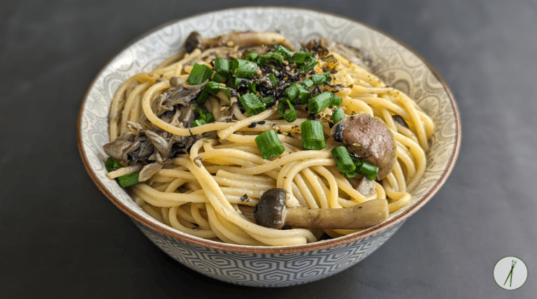 Kinoko Pasta וואפו קינוקו פסטה – Wafu kinoko pasta – מכופפת מקלות